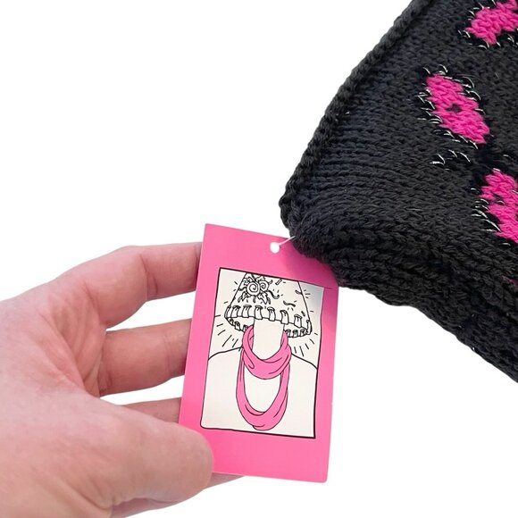 Betsey Johnson Gift Set Beanie Pom Pom & Circle Scarf Black Pink Rose Print NEW - Picture 4 of 7